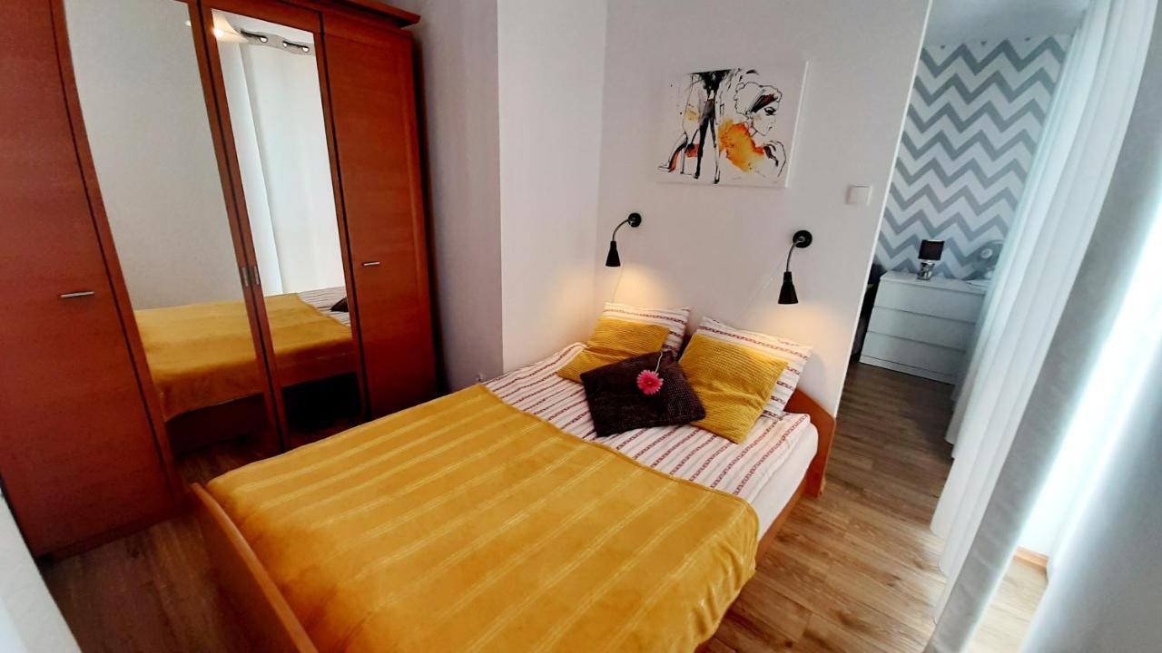 Apartament Z Balkonem I Bezplatnym Parkingiem Gdaňsk Exteriér fotografie